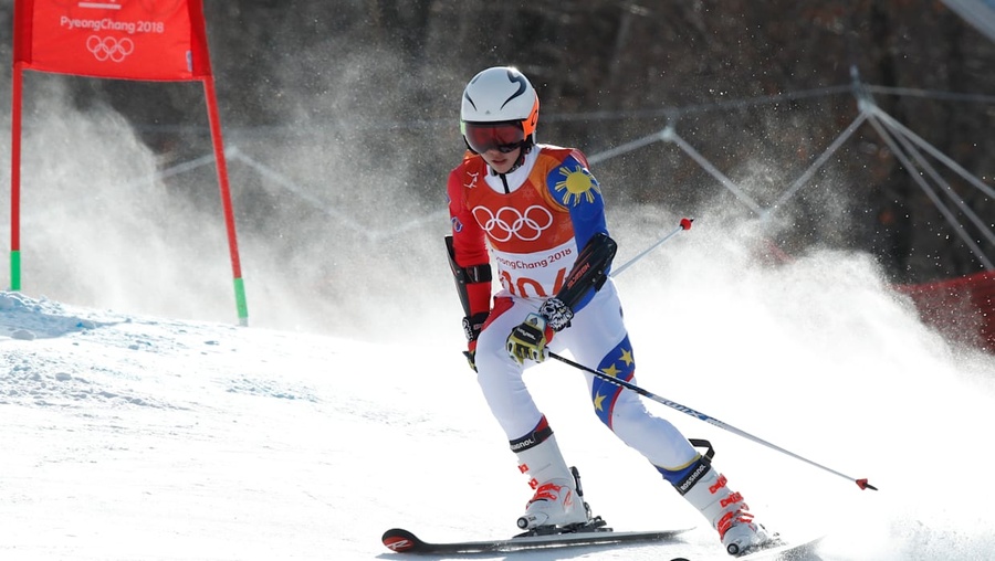 Alpine skier Asa Miller in action. © Olympics.com