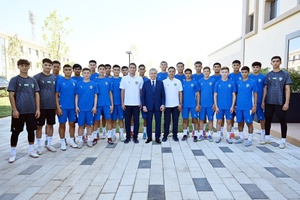 Uzbekistan President Shavkat Mirziyoyev visits new National Football Centre