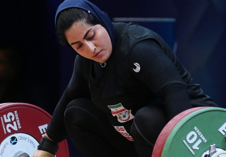 Parisa Jahanfekrian will become Iran’s first female weightlifter in the Olympic Games. © Tehran Times