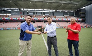 Singapore NOC presents IOC Trophy to ‘Our Tampines Hub’