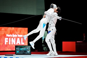 Kazakhstan launches epic epee comeback to take men's team gold