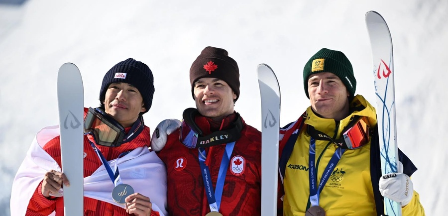 Ikuma Horishima (JPN), Mikael Kingsbury (CAN) and Matt Graham (AUS). (Photo: ©FIS/Action Press)