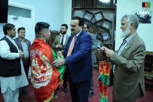 Afghanistan NOC holds reception for powerlifting champion