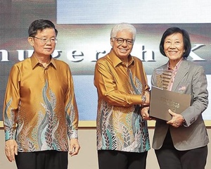 Malaysia NOC congratulates Moira Tan on Penang state award