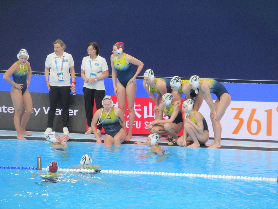 Team talk for Kazakhstan during their match against Brazil (Photo: OCA)