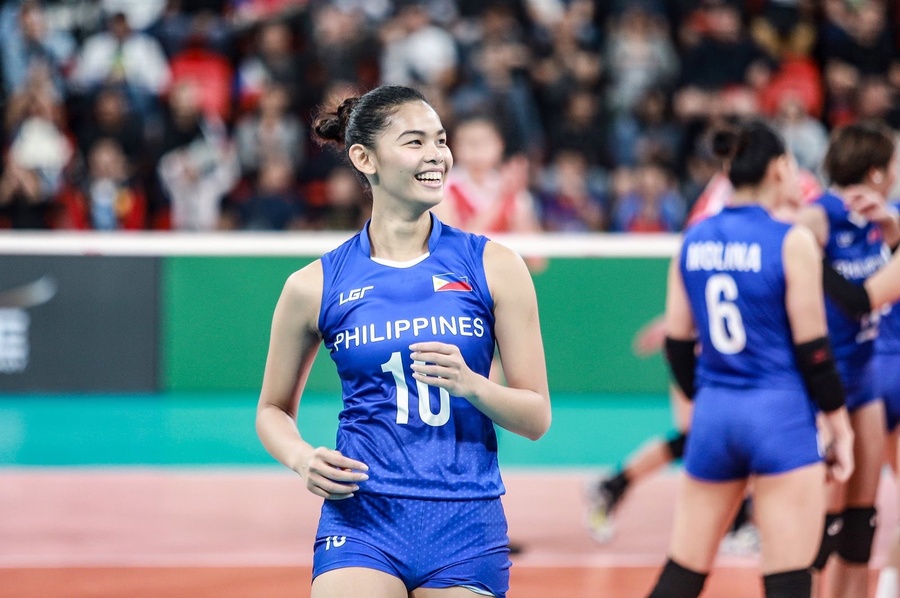 Mary Joy Baron playing volleyball for the Philippines. © FIVB