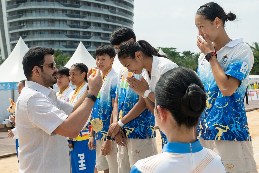OCA President crowns winners of women’s 4 x 60m relay at Sanya 2026