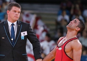 Asian Games wrestling champ comes out of retirement