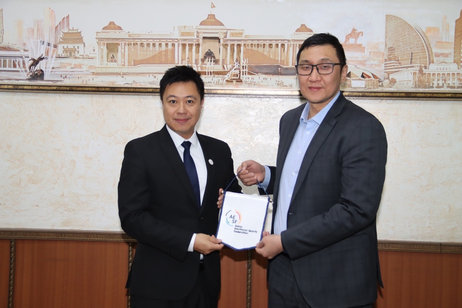AESF Director General, Sebastian Lau and The Director of Information and Technology of the Capital Governor’s Office, O.Chinzorig.