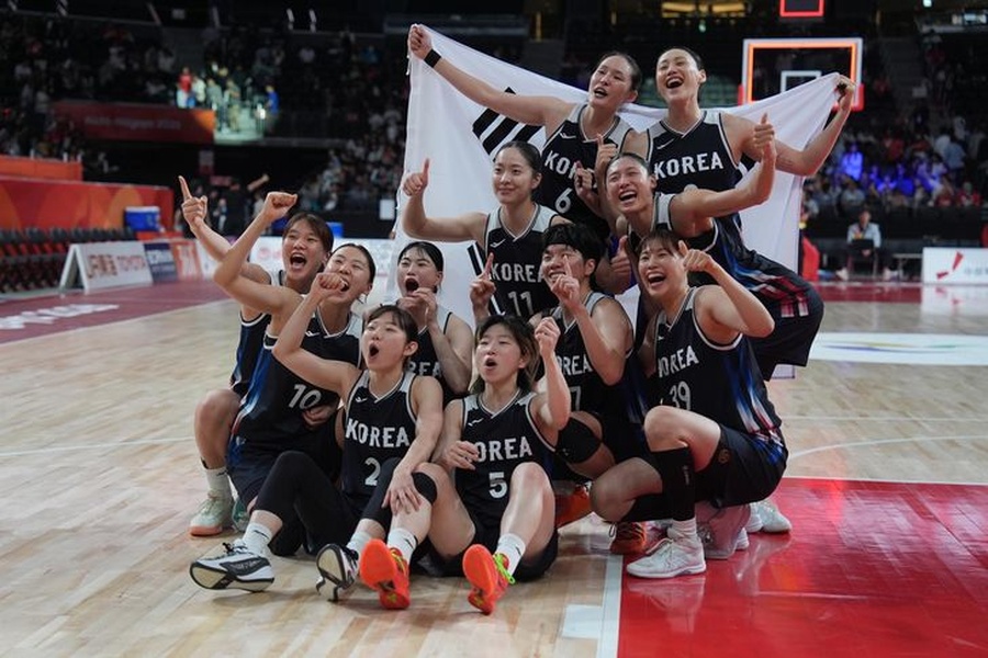 Korean women survive furious Japan rally to join men as basketball champions