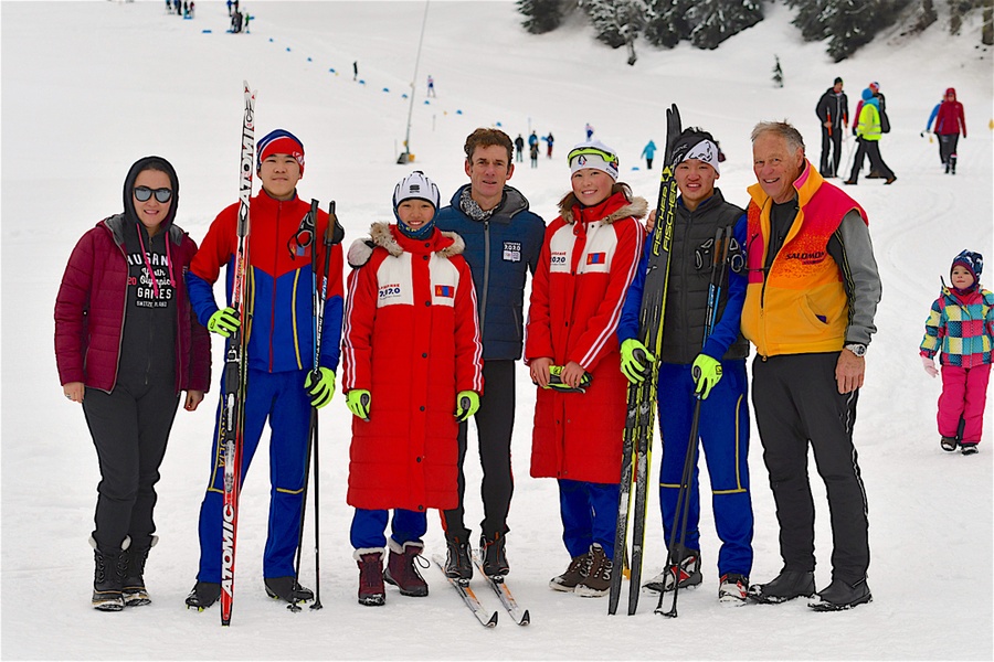 Pascal Gertsch (right) with the Mongolian team at Lausanne 2020. © Pascal Gertsch