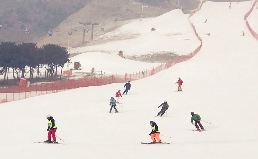 The Shijinglong Ski Resort in Yanqing district. © Guo Xiaohong/China.org.cn