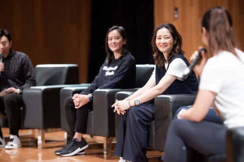 Chinese tennis star Li Na delivers talk at University of Macau