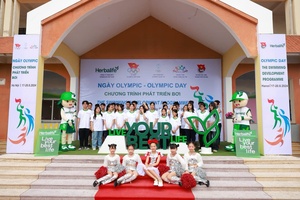 Vietnam NOC hosts Olympic Day swimming development programme