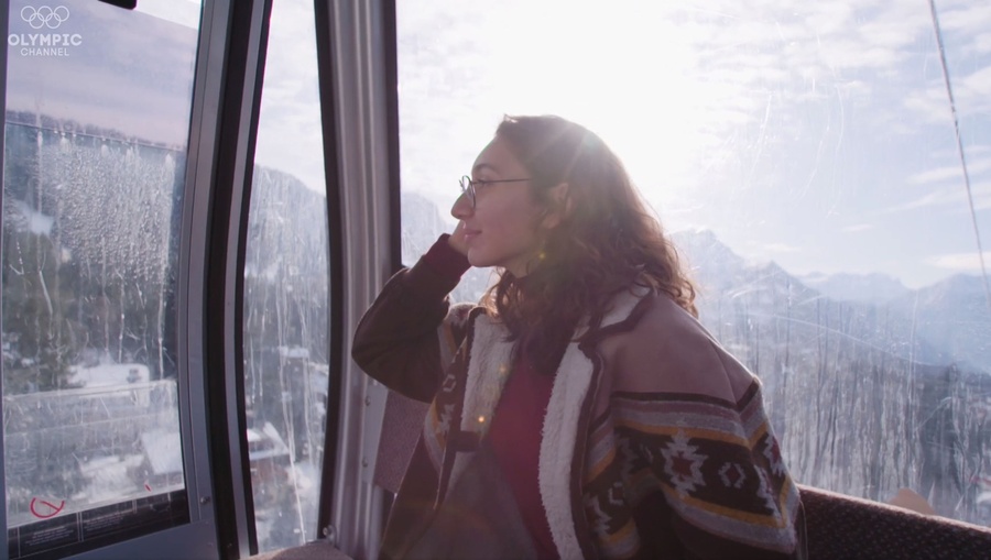 Pakistan’s Mia Nuriah Freudweiler enjoys the scenery at the Winter YOG. © Olympic Channel