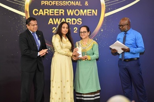 Mueena wins women’s leadership excellence award in Maldives