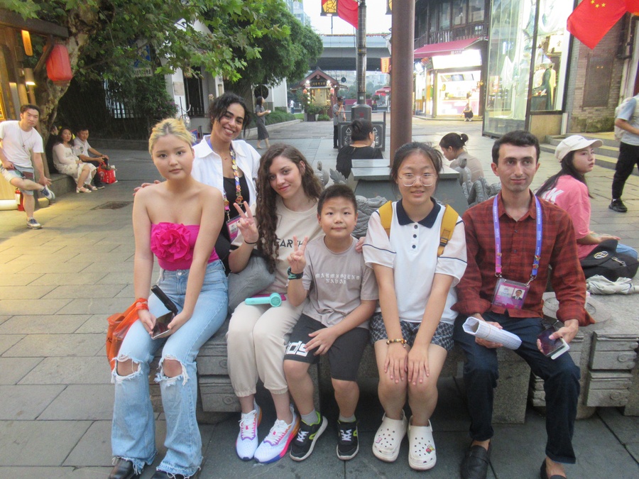 Sara (left) at Hafeng Street