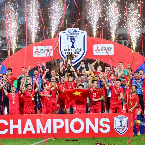 Vietnam NOC marks football success in ASEAN Mitsubishi Electric Cup final