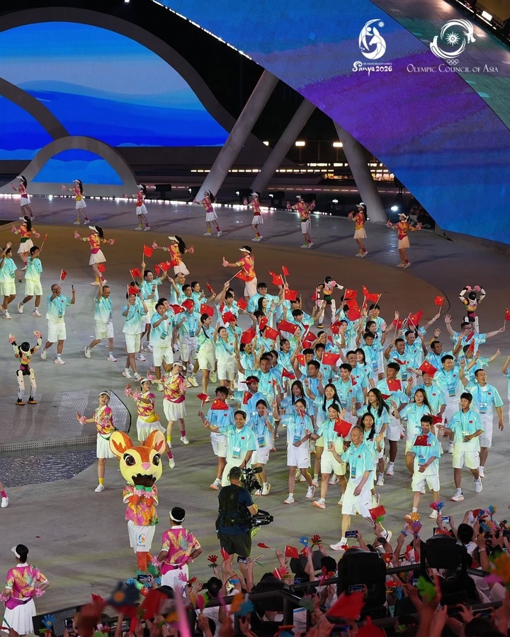 The Chinese delegation march into the stadium at the opening ceremony. The 6th ABG has attracted 1,635 athletes from 45 NOCs. (Photo: OCA)