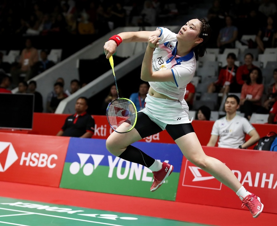 Kim Ga Eun of Korea won the women’s singles title at the Lingshui China Masters in Hainan in 2019. This year’s event has been postponed to May at the earliest. © BWF