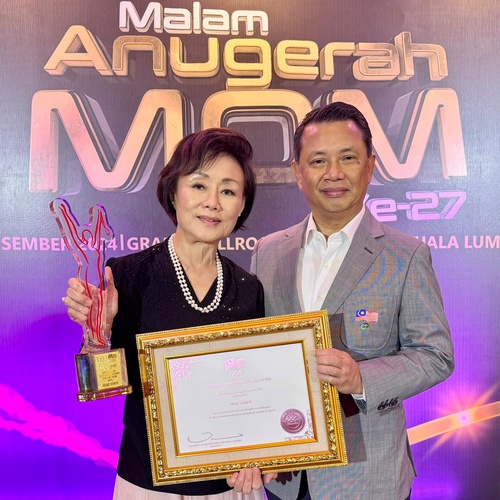 Malaysian aquatics official Mae Chen receives OCM Women and Sport Award