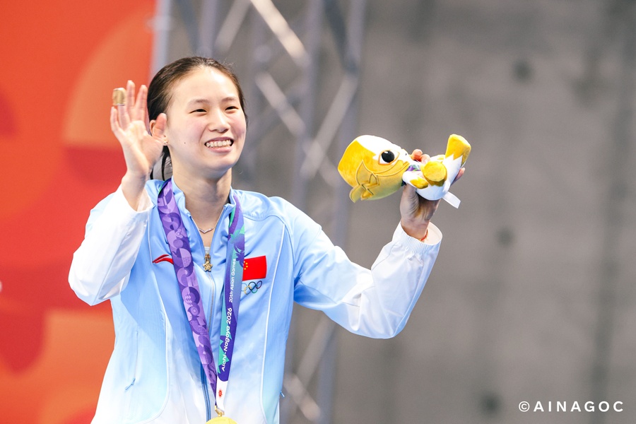 Chen completes 10 metre double at Asian Games