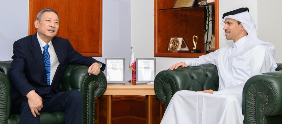 QOC Secretary General greets HAGOC delegation in Doha