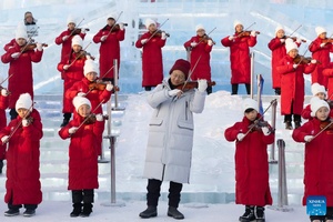 Violin ‘con-snow-to’ promotes 9th Asian Winter Games in Harbin
