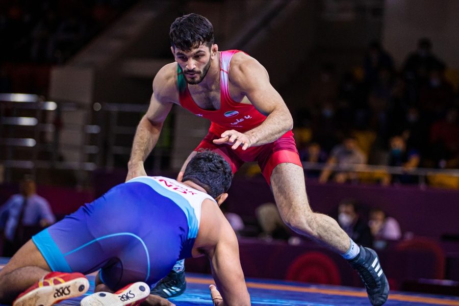 Hassan Yazdani in action at 2021 Asian Wrestling Championships © United World Wrestling