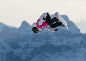 Double gold for Japan in Winter YOG snowboard big air