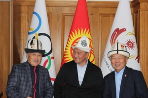 Olympic weightlifting hero joins Kyrgyzstan NOC educational project