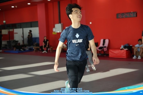 Self-taught Vietnamese skater Pham sets sight on Harvard and ice glory