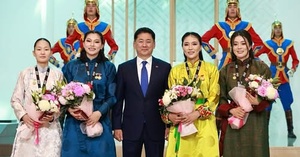 President of Mongolia honours women’s 3x3 basketball team