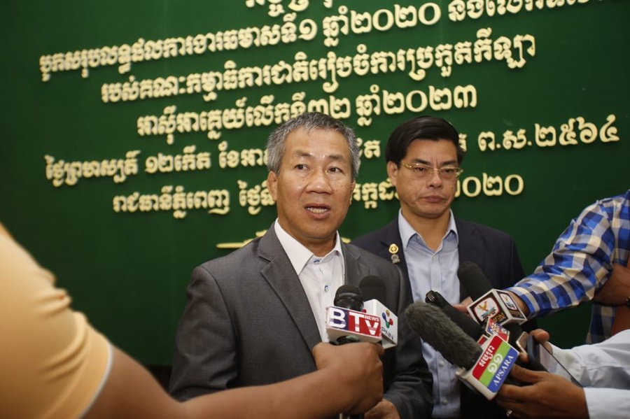 Cambodia SEA Games CEO Vath Chamroeun chats with the media after the meeting on Thursday. © CAMSOC