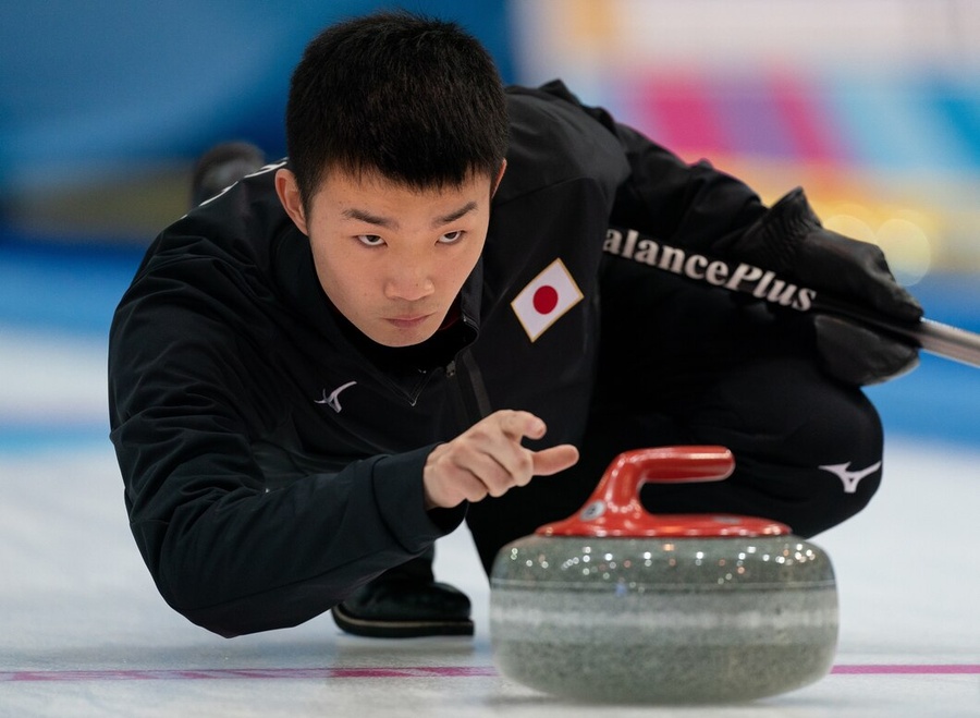 Japan twice squared the match but fell 5-4 to Norway in the mixed team curling fina. © Getty Images