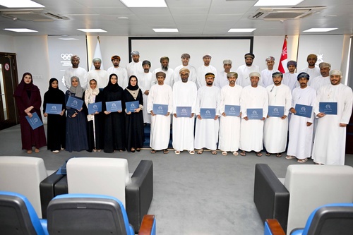 Oman Olympic Academy holds sports management course in current trends