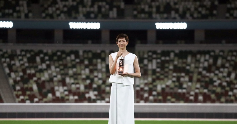 Asian Games MVP Rikako Ikee at the ceremony in Tokyo on July 23. © Tokyo 2020