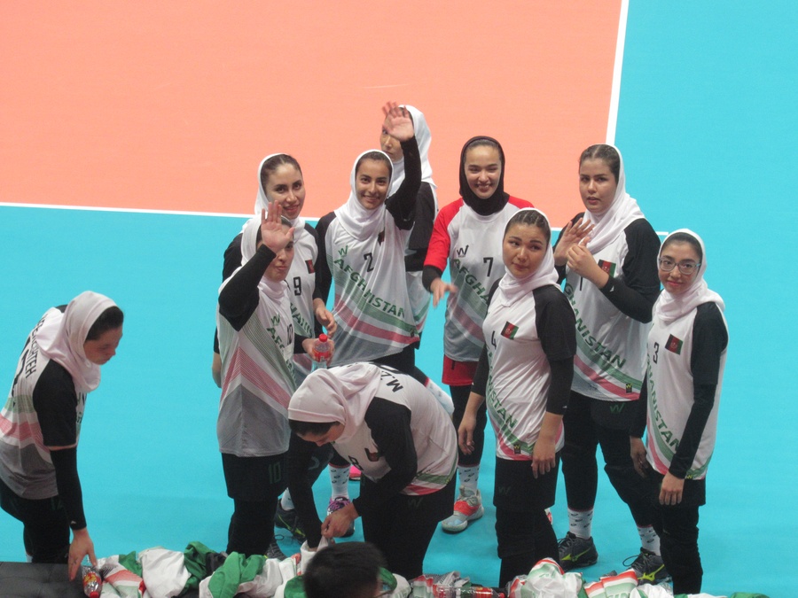 OCA young reporters meet Afghanistan women’s volleyball team