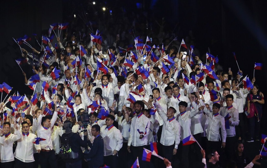 The Philippines delegation at the 30th SEA Games. © Associated Press