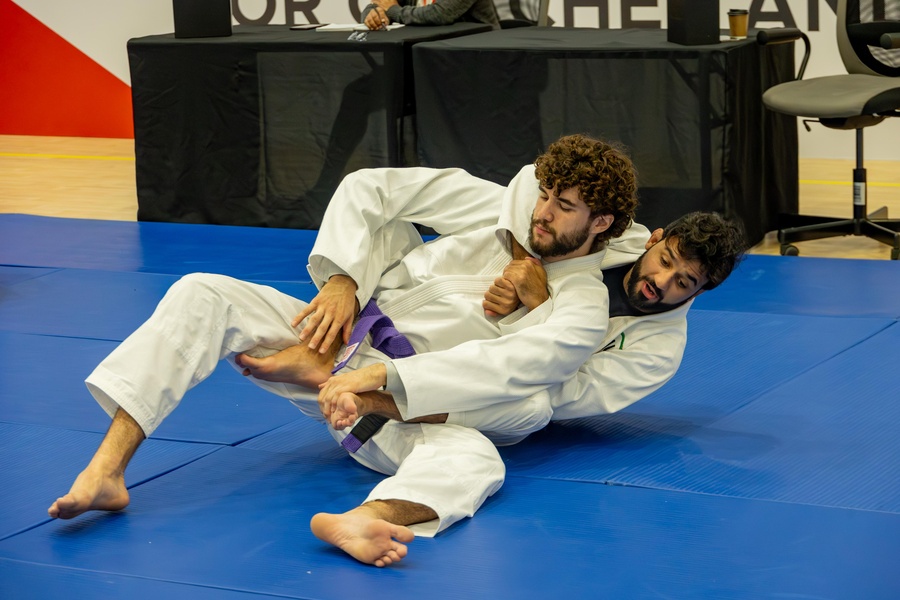 Gabriel Figueiro (right) shows how it is done