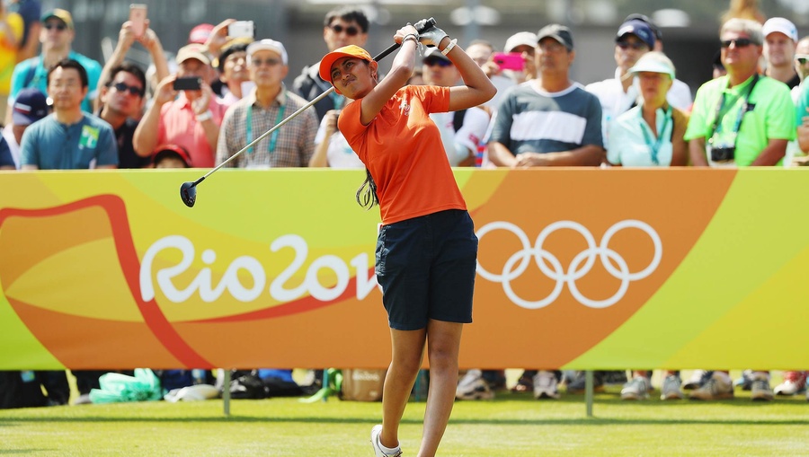 Aditi Ashok in full swing. © Getty Images