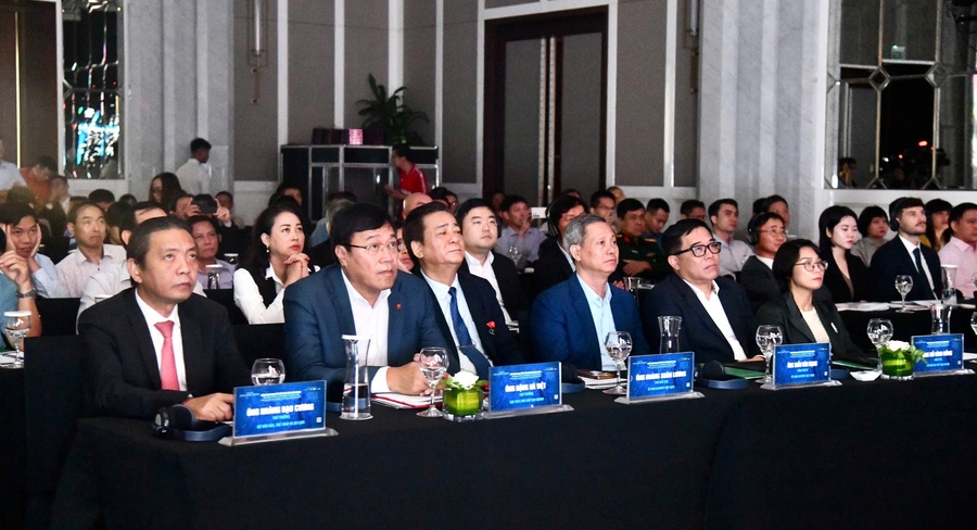 Vietnam NOC joins sports economic forum