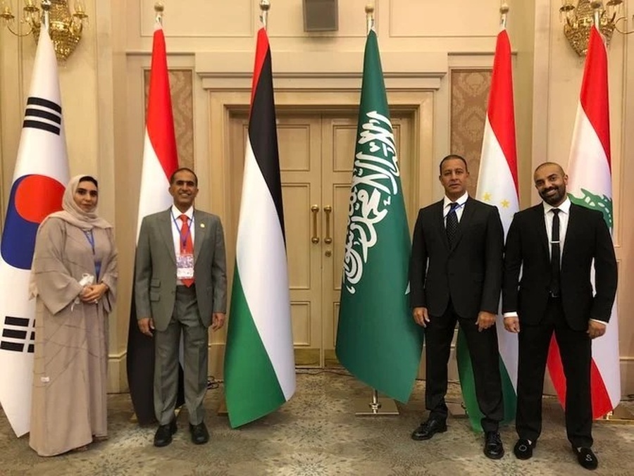 UAE's Sheikh Salem (second from left), newly elected President of the Asian Fencing Confederation, pictured with Vice President Ahmed Al-Sabban of Saudi Arabia (second from right). © Arab News