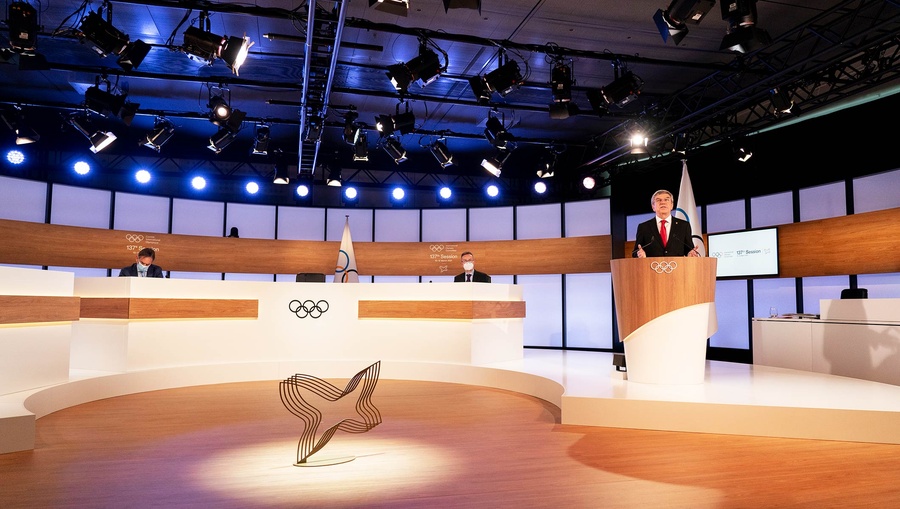 IOC President Thomas Bach gives his opening address at the 137th IOC Session on March 10. © Greg Martin/IOC