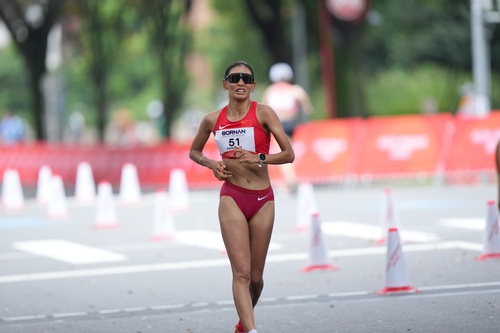 Shoe regulation protest strips Toxanbayeva of gold, elevating China into top spot