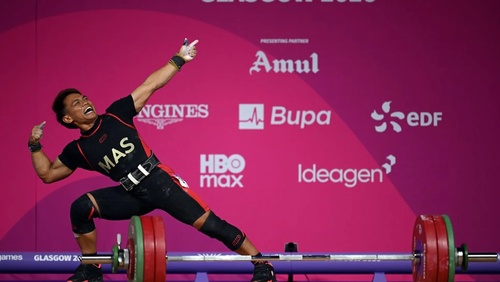 Malaysia's Aznil Bidin and Aniq Kasdan, India's Mirabai Chanu lift gold at Glasgow CWG
