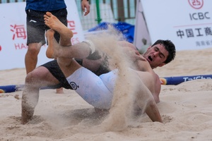 Iran secures clean sweep of men's beach wrestling finals