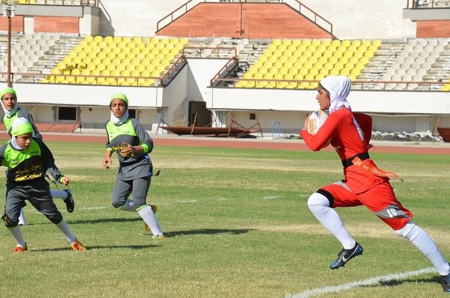 Young Iranian women enjoy a game of rugby. © Asia Rugby