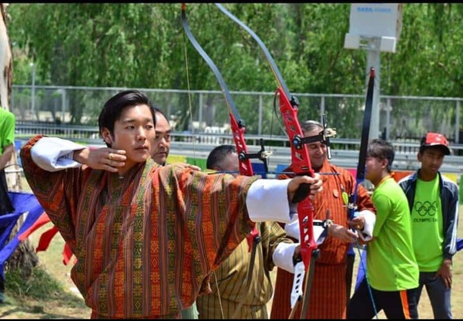 HRH Prince Jigyel shows his archery prowess.