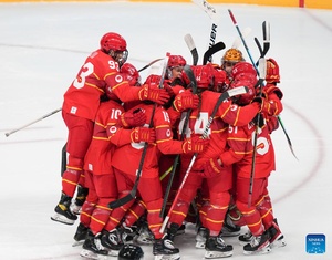 China defeats Japan 2-1 in women’s ice hockey shootout